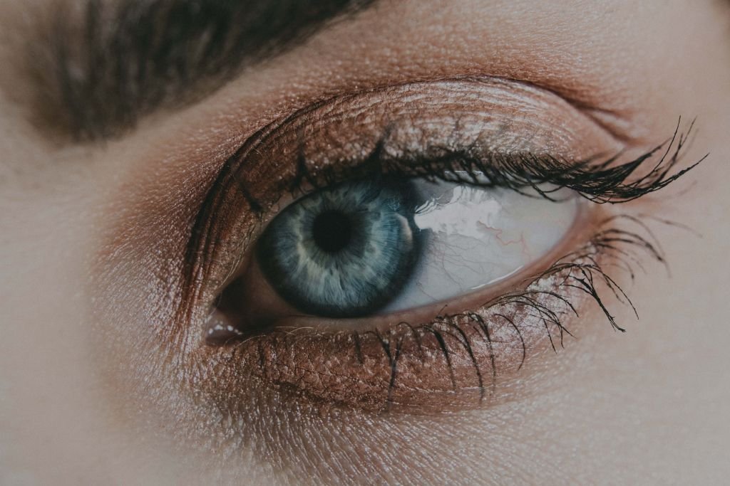 eyelash-extension-service-maris-beauty-salon