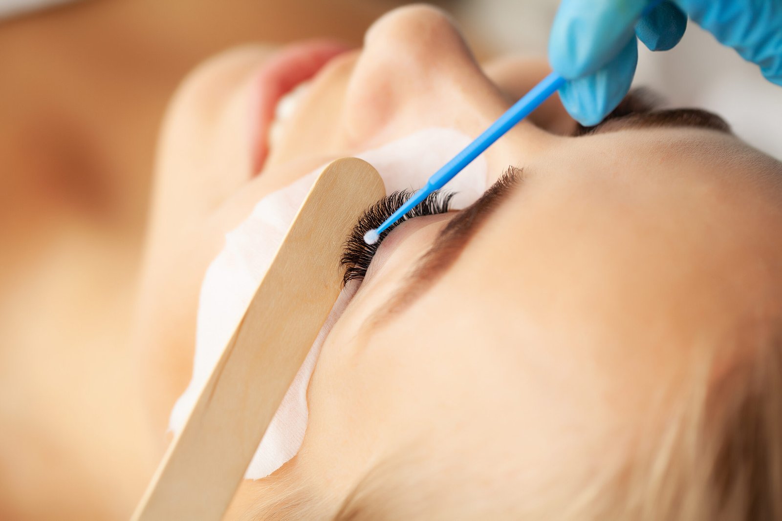 eyelash extension procedure professional stylist 2025 02 12 22 36 16 utc scaled